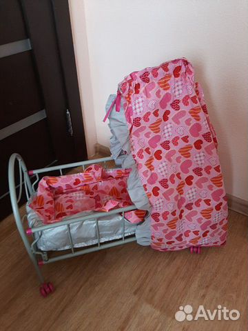 Кроватка для кукол фирмы Гуливер в отл.состоянии Кроватка для кукол фирмы Гуливер в отл.состоянии