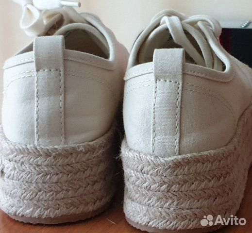 Абсолютно новые слипоны (кеды) H&M Абсолютно новые слипоны (кеды) H&M
