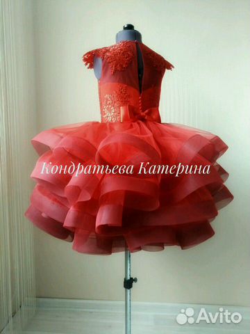 Новое нарядное пышное платье Новое нарядное пышное платье