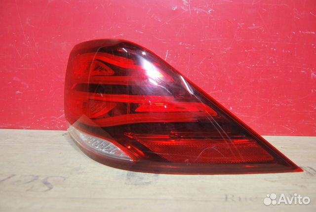 Фонарь наружный правый Мерседес GLE Фонарь наружный правый Мерседес GLE