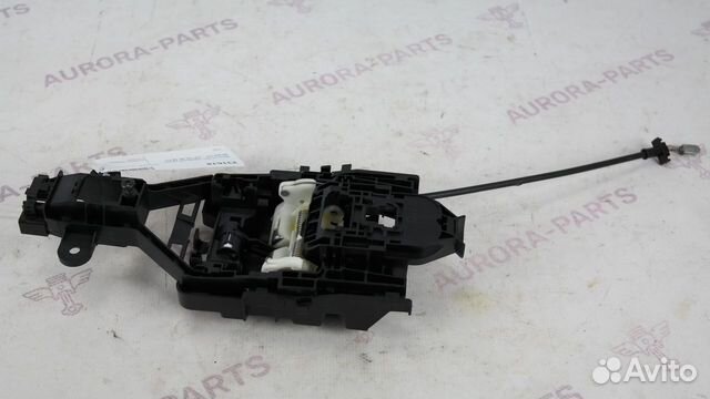 Кронштейн правой ручки Volvo xc90 Кронштейн правой ручки Volvo xc90