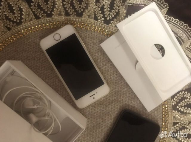 Телефон iPhone 5s Телефон iPhone 5s