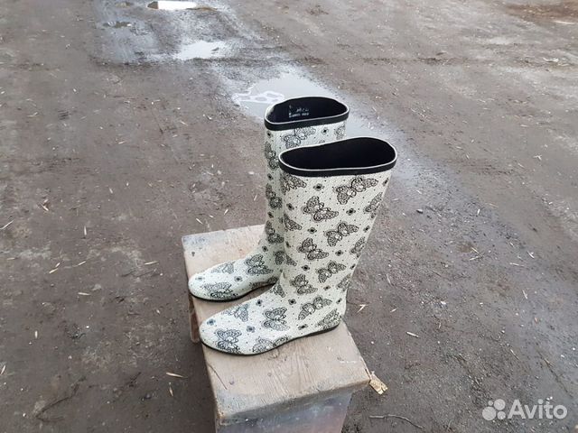 Резиновые сапоги