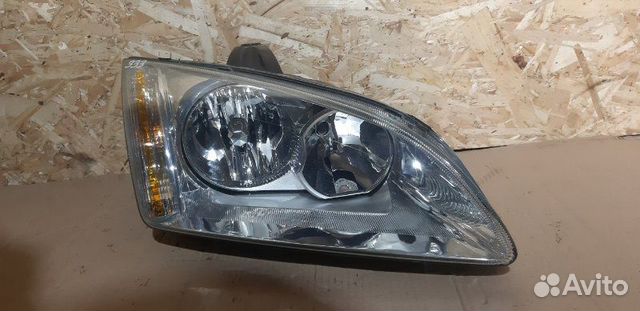 Фара передняя правая Ford Focus 2 2004-2008 Фара передняя правая Ford Focus 2 2004-2008