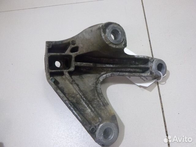 Кронштейн кпп левый Ford C MAX