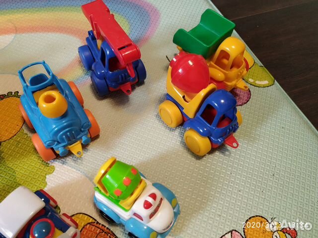 11 машинок для маленького 11 машинок для маленького