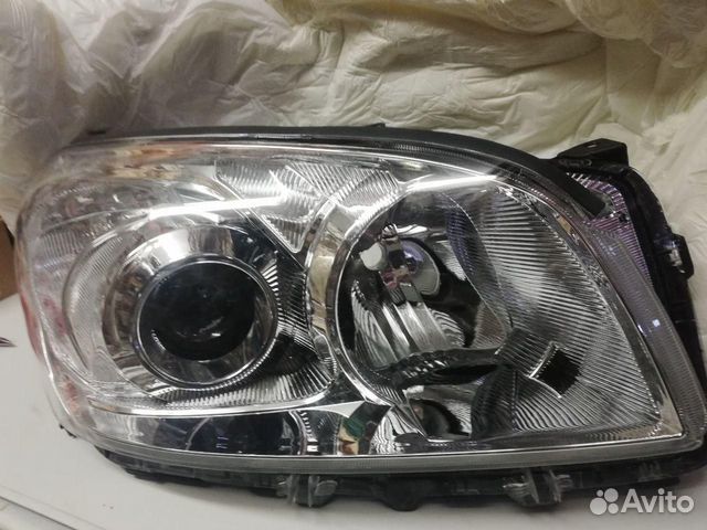 Фара toyota RAV4 передняя правая Фара toyota RAV4 передняя правая