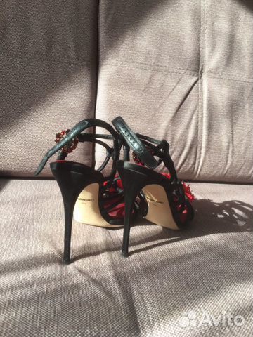 Босоножки Dolce&Gabbana оригинал 37,5 р Босоножки Dolce&Gabbana оригинал 37,5 р