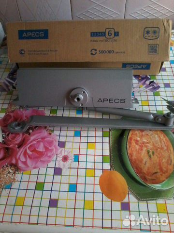 Дверной доводчик apecs Дверной доводчик apecs