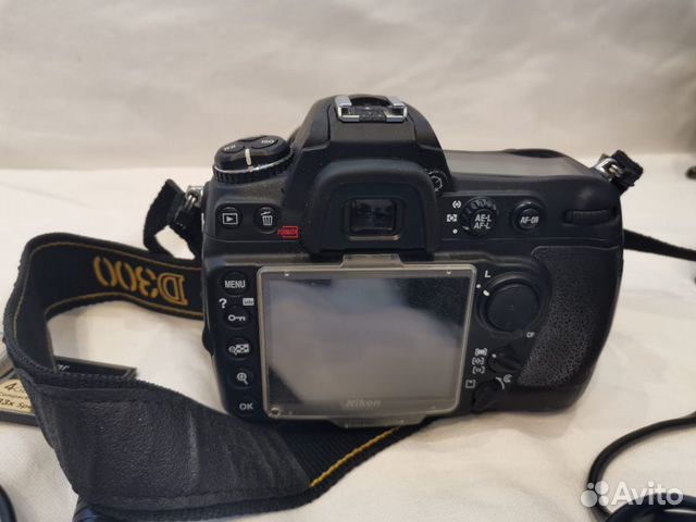 Nikon D300 Body + Nikkor AF-S DX18-200 f 3.5-5.6 Nikon D300 Body + Nikkor AF-S DX18-200 f 3.5-5.6