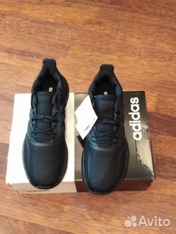 Кроссовки Adidas новые