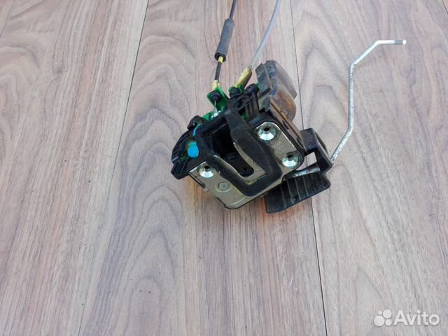 Замок двери передней правой Hyundai Solaris