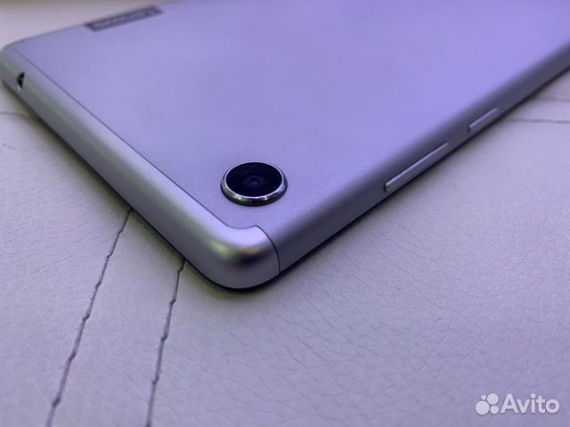 Планшет Lenovo TabM7