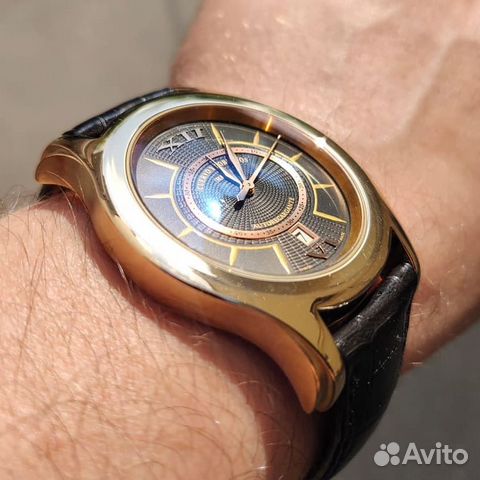 Золотые часы Cuervo y Sobrinos Robusto