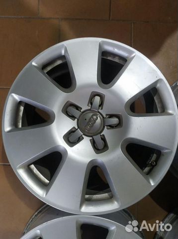 Диски бу оригинал R18 P на Audi