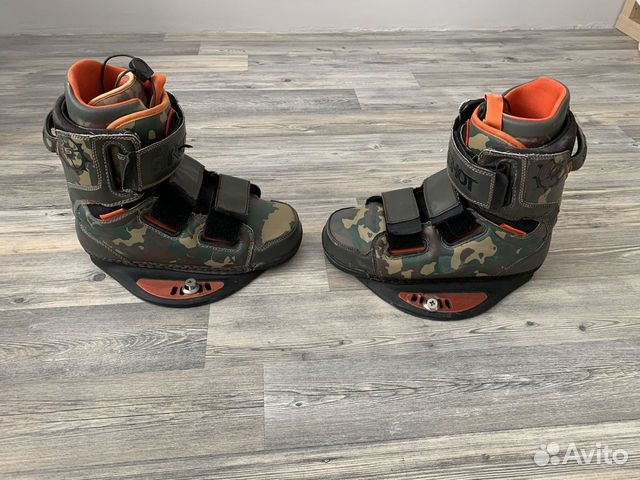 Крепление для вейкборда Slingshot Shredtown