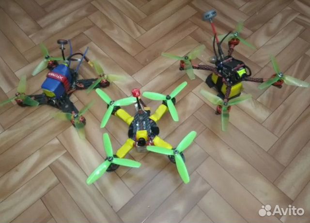 Три квадрокоптера Три квадрокоптера