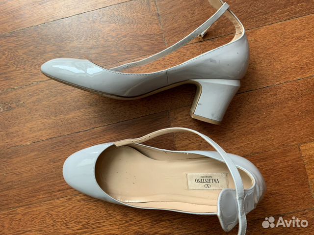 Туфли Valentino 40 нежно-голубые лаковые Туфли Valentino 40 нежно-голубые лаковые