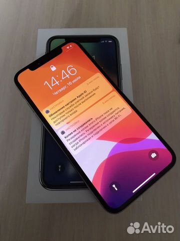 Телефон iPhone X
