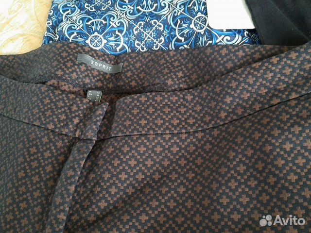 Пакет женских вещей: куртка, брючки, футболка, юбк Пакет женских вещей: куртка, брючки, футболка, юбк