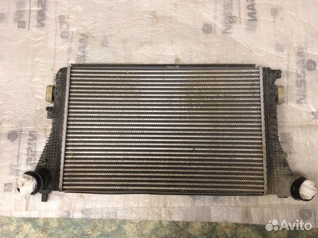 Радиатор интеркулера 3C0145805AM VW Passat B7