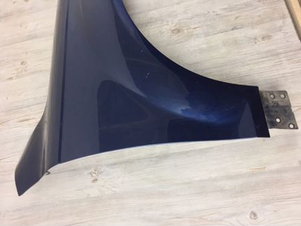 Крыло переднее правое Audi Q7 4L 2006-2015