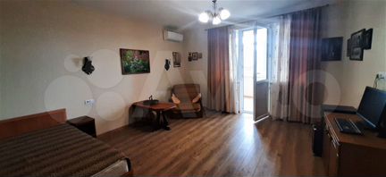 2-к. квартира, 90 м², 8/10 эт.