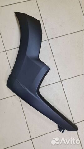 Накладка переднего бампера правая Ларгус FL cross