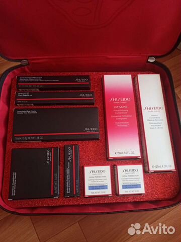 Подарочный набор косметики shiseido