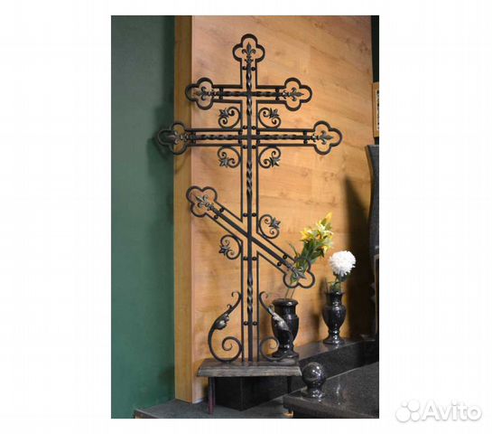 Кованый крест на могилу 08