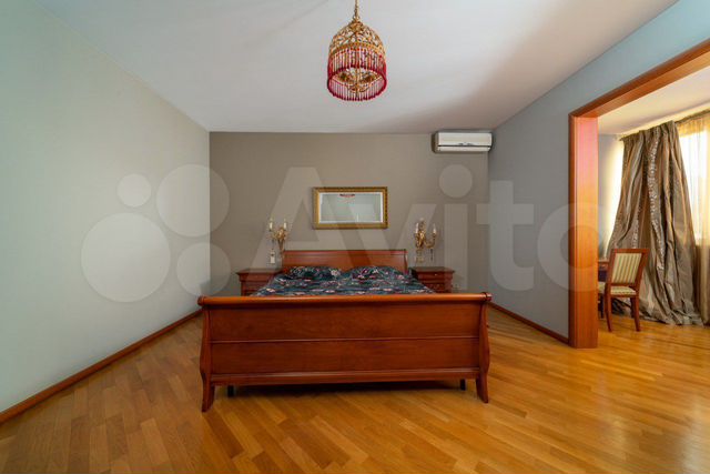 4-к. квартира, 155 м², 7/10 эт.