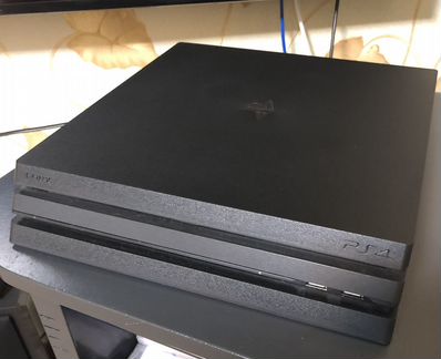 Sony PS4 pro 1tb