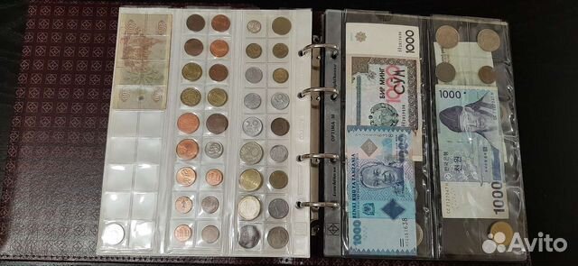 Альбом под монеты с монетами