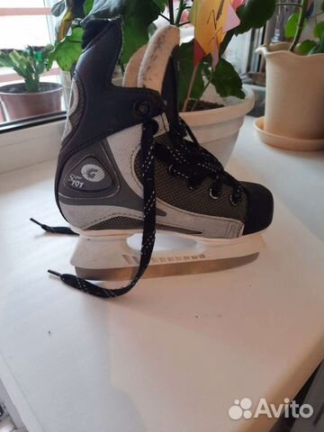 Коньки хоккейные graf