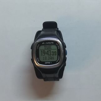 Спортивные часы с GPS Runtastic rungps1