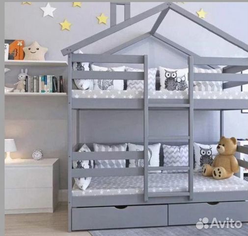Двухъярусная кровать домик