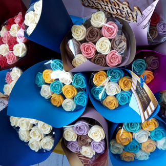 Съедобные букеты из шоколада,подарки на 8 марта