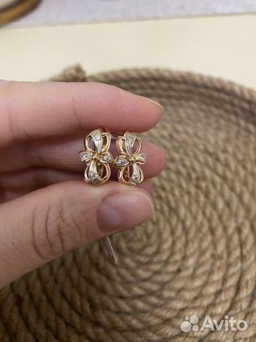 Золотые серьги с бриллиантами (новые)