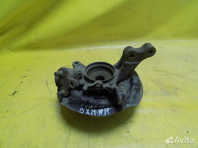 Кулак поворотный левый Toyota Ipsum / Picnic