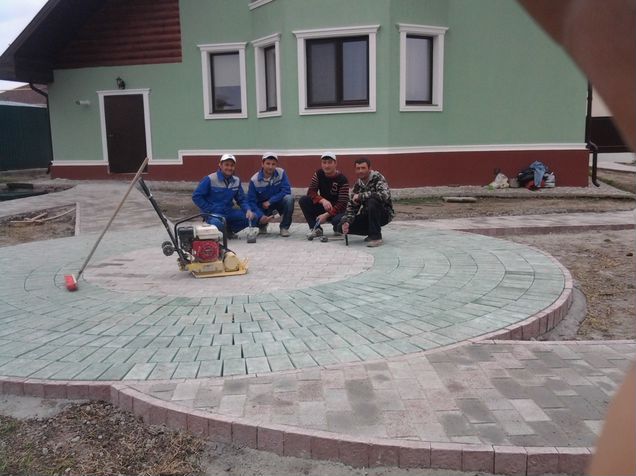 Укладка тротуарной екатеринбург. Укладка тротуарной екатеринбург. Брусчатка тротуарная 200х100х60. Укладка тротуарной екатеринбург. Брусчатка тротуарная вибропрессованная.