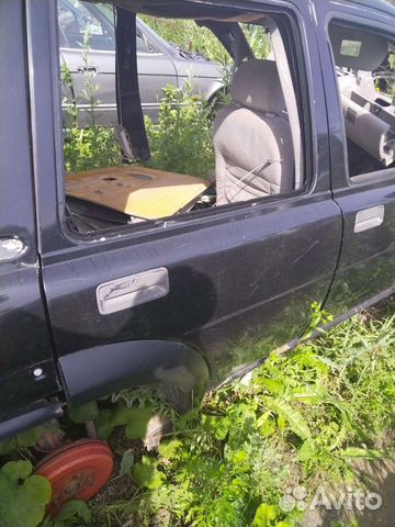 Дверь задняя Ленд Ровер