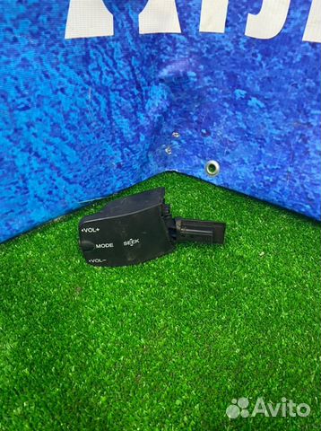 Кнопка управления магнитолой на руль Ford Focus 2