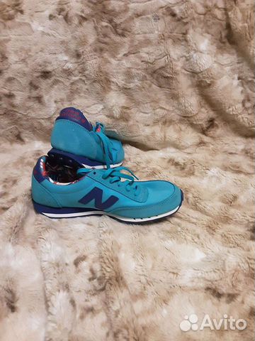 Кроссовки женские