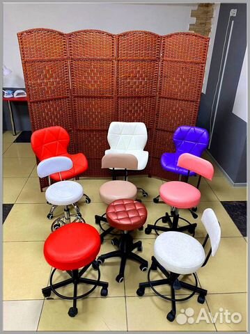 Стул мастера маникюра