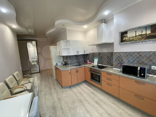 3-к. квартира, 110 м², 9/16 эт.