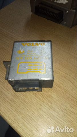 Преобразователь напряжения Volvo 1614268