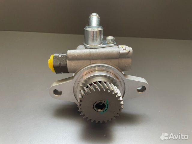 Насос гидроусилителя Toyota Land Cruiser 200 4.5TD