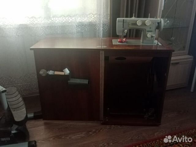 Швейная машина Подольск 142