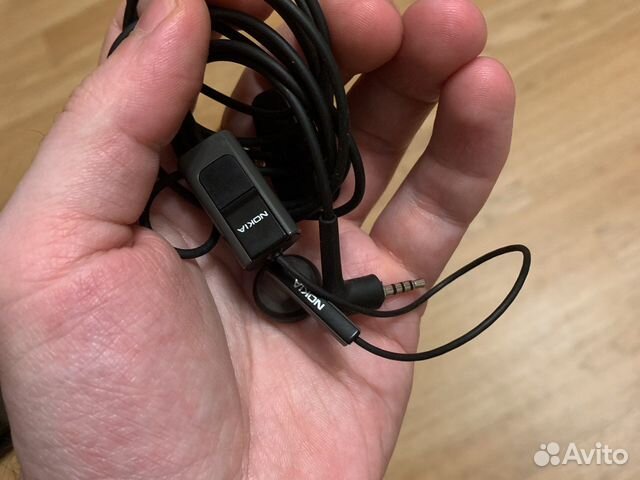 Пакет разных кабелей и блоков питания