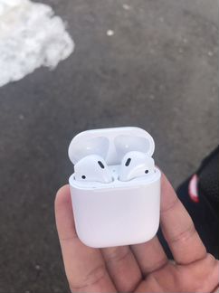 Продам наушники Apple AirPods 2